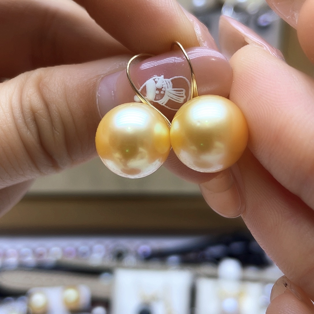 海水珍珠耳饰18K金镶嵌