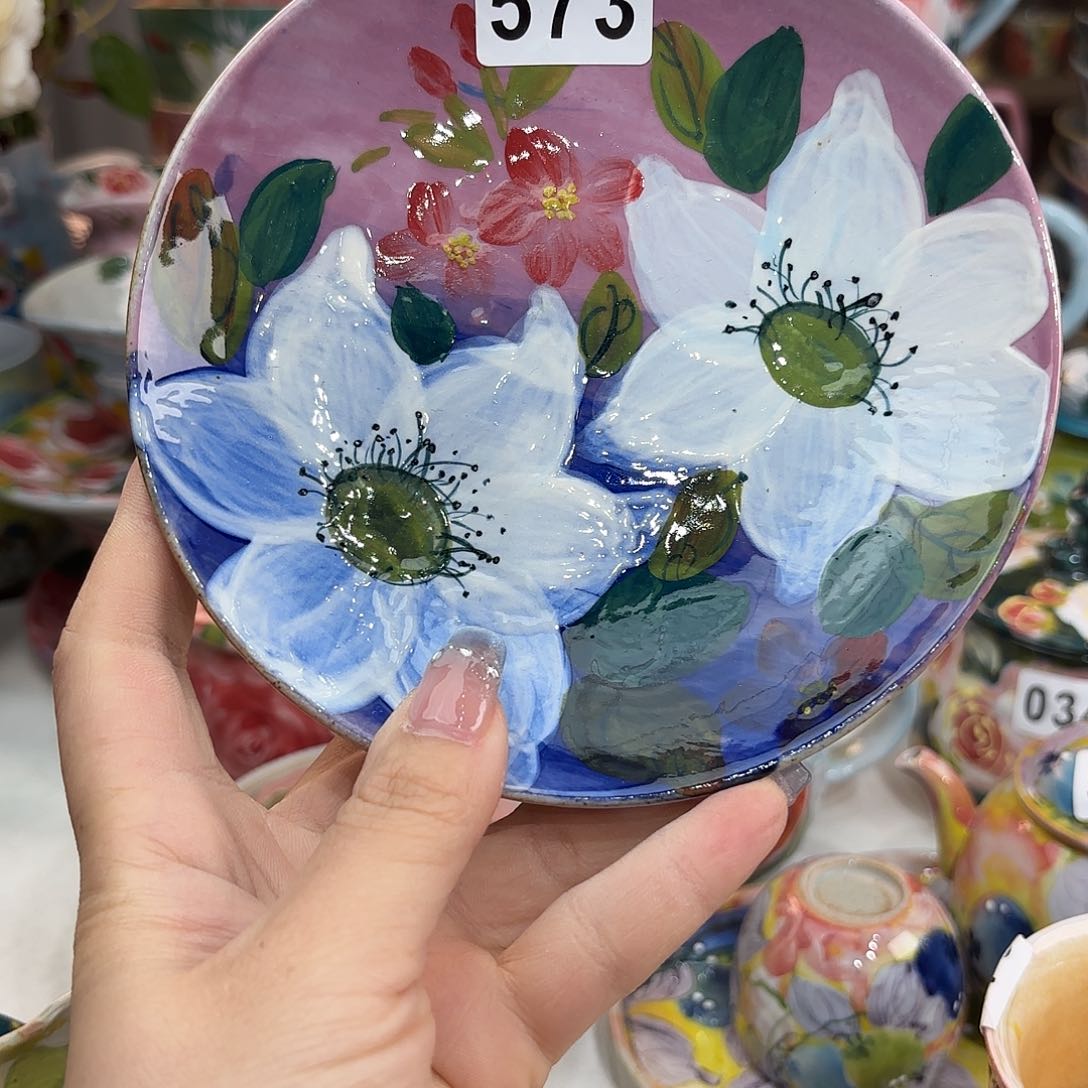 瓷片这一个是在给他一巴掌拍屁股呢