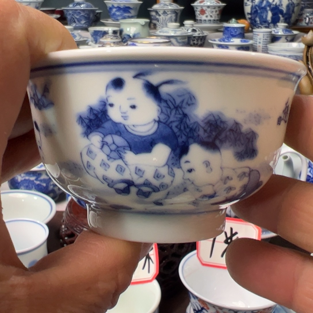 摆件景德镇青花瓷器
