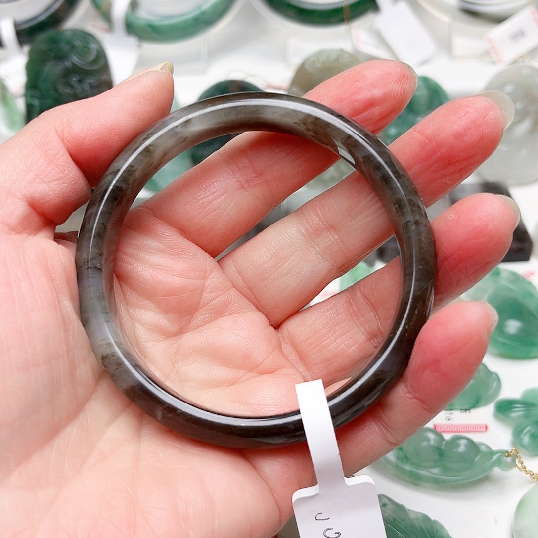 独山玉手镯未镶嵌