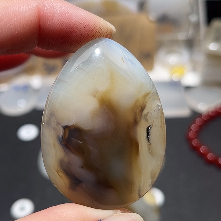 玛瑙/玉髓颈饰未镶嵌