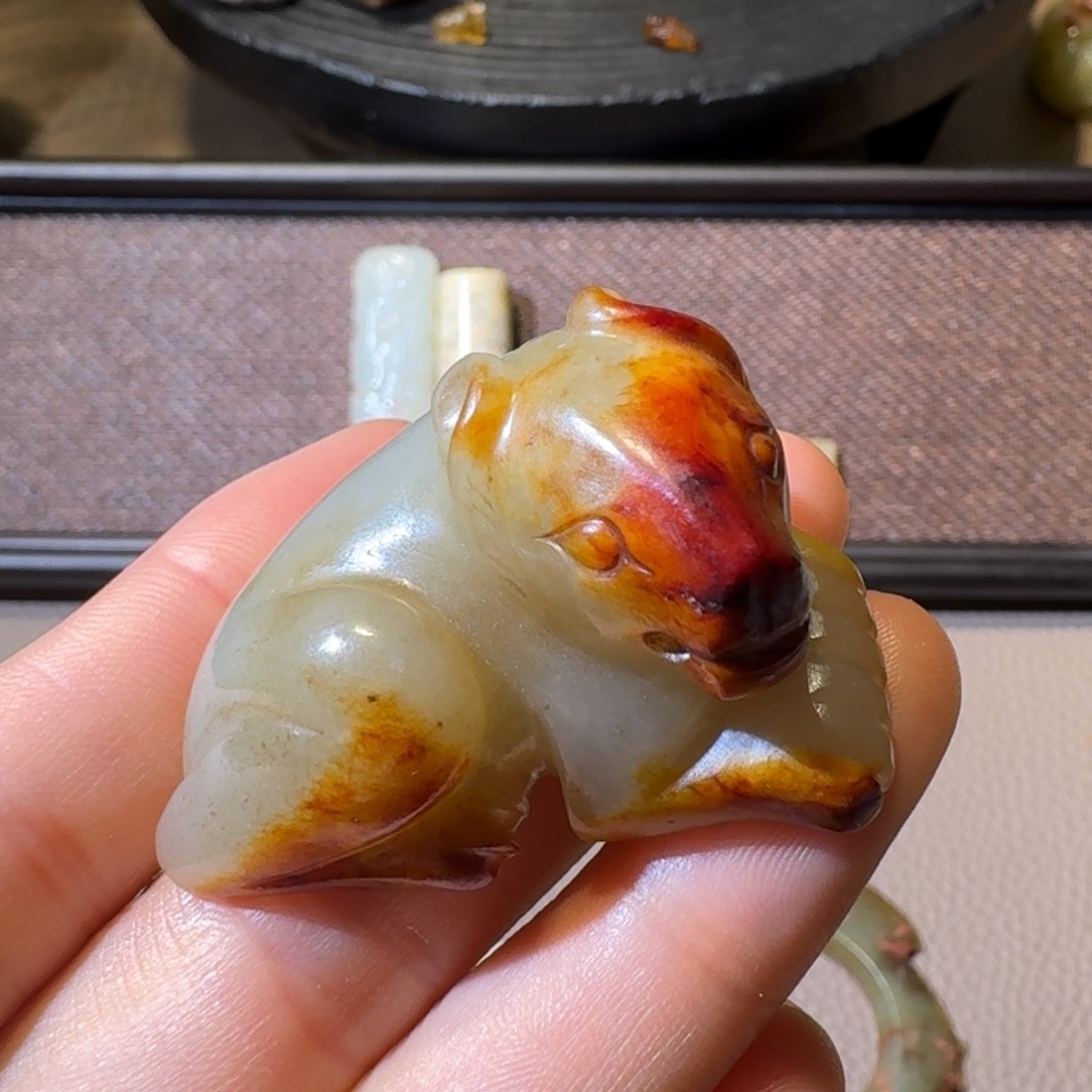 和田玉笔搁未镶嵌兴*