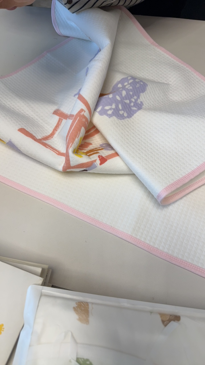 微瑕剪标隔尿垫70*90