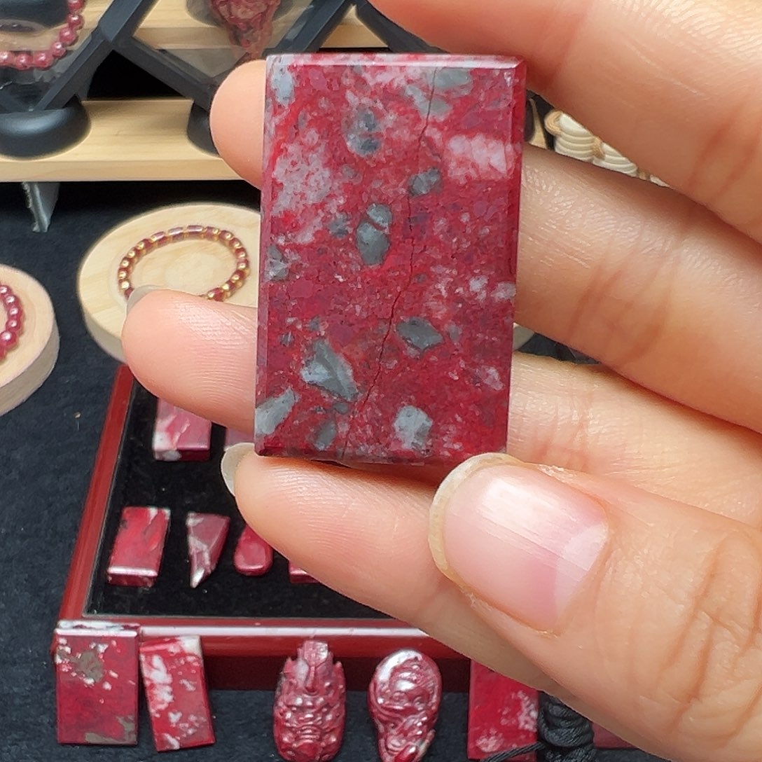 天然辰砂天然朱砂无事牌