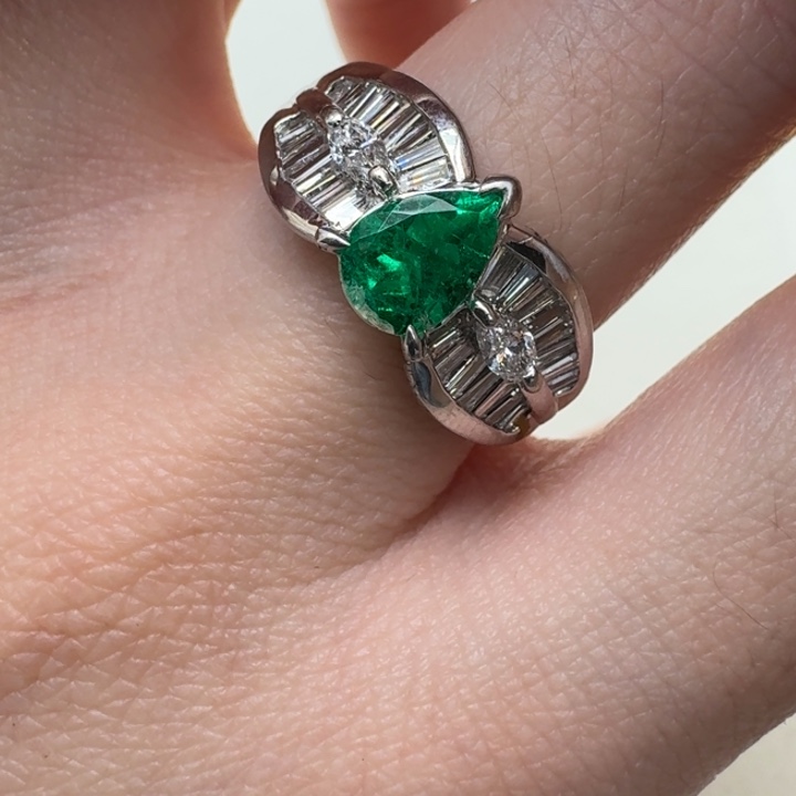 祖母绿戒指未镶嵌