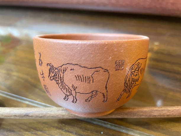 紫砂主人杯（五牛图）