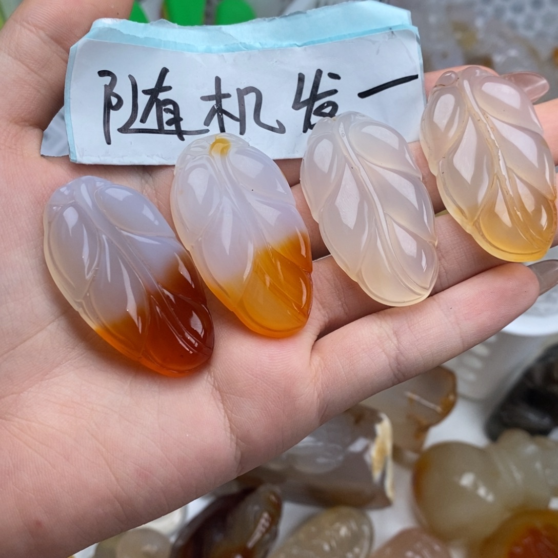 玛瑙/玉髓未镶嵌颈饰