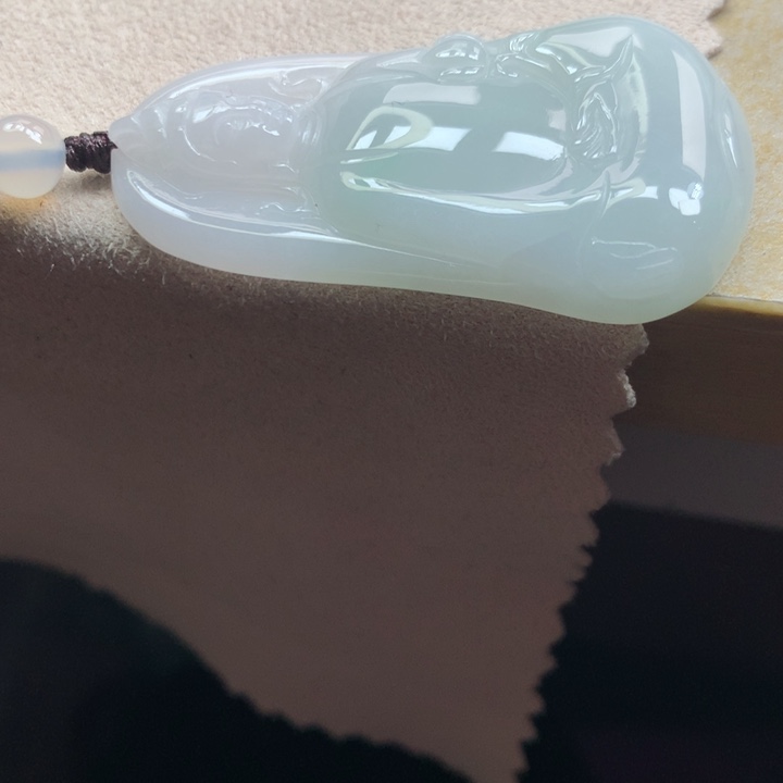 翡翠颈饰未镶嵌吊坠