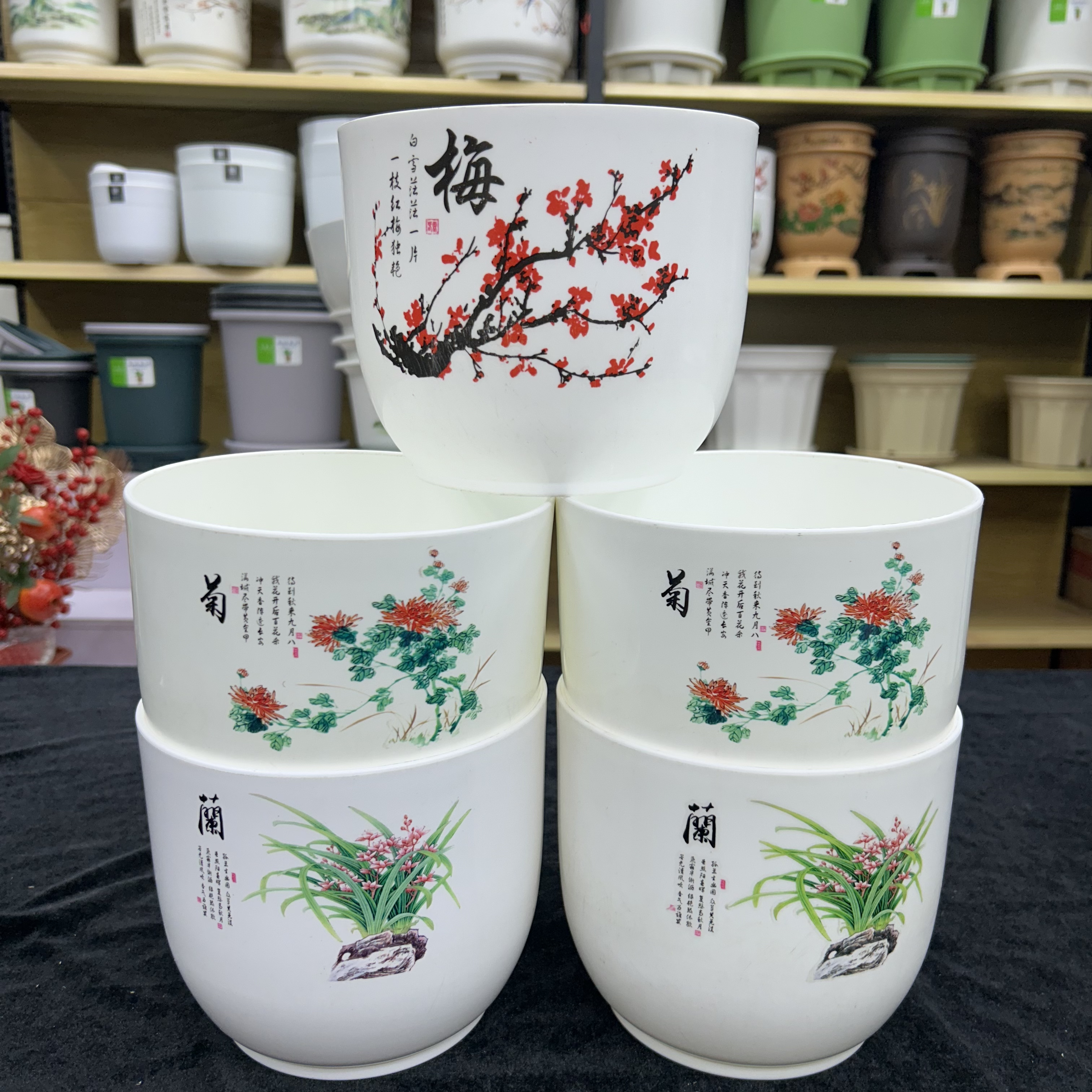 福利白色花盆〔口径17高15左右〕花型随机