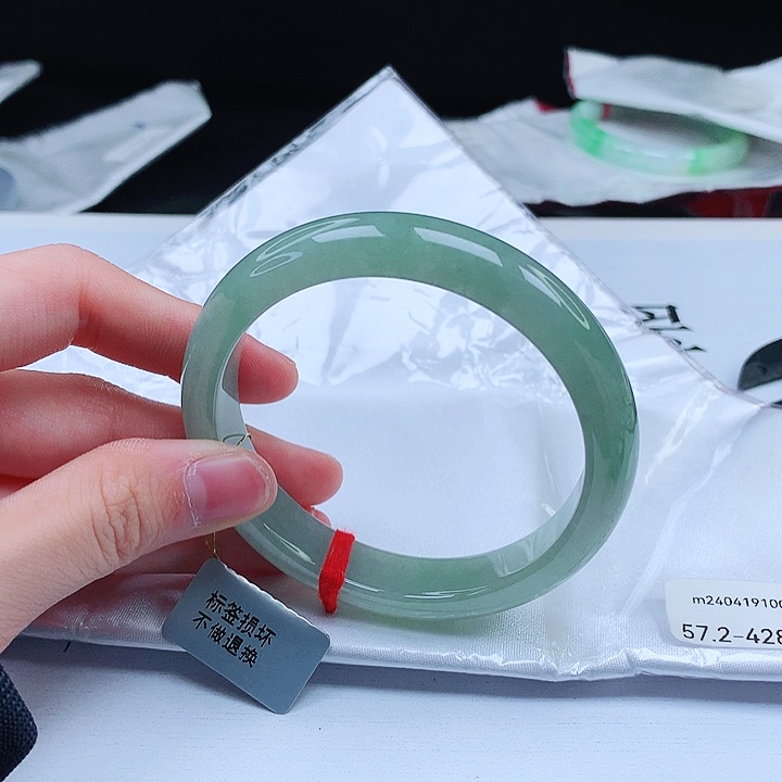 翡翠手镯未镶嵌缅甸天然a货手镯57+