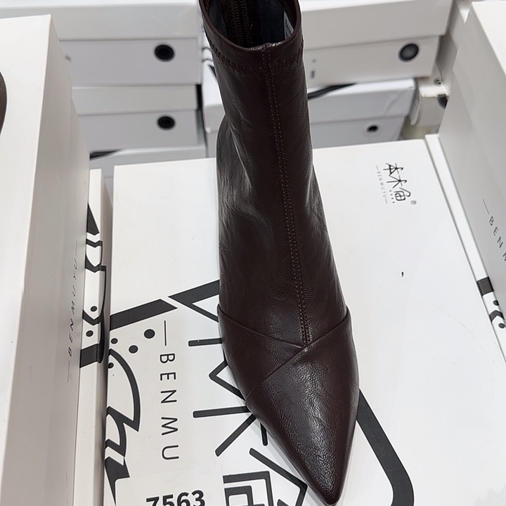 用***1专拍链接棕色38码