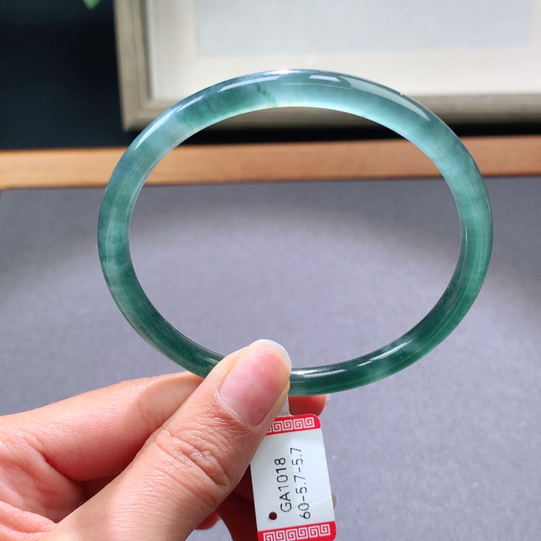 翡翠手镯未镶嵌天然翡翠手镯叮当镯