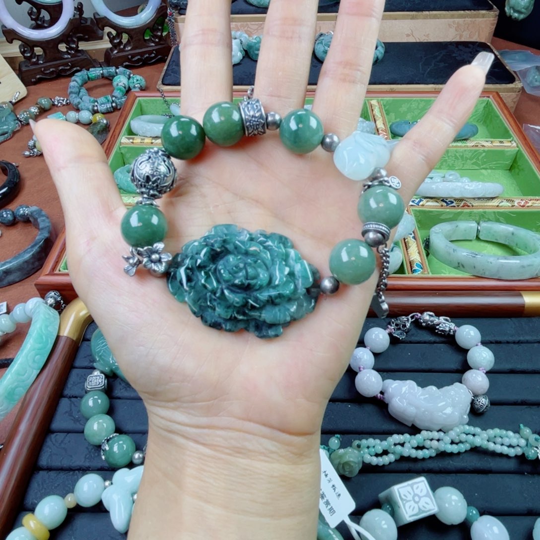 顺***水未镶嵌手链翡翠翡翠手链