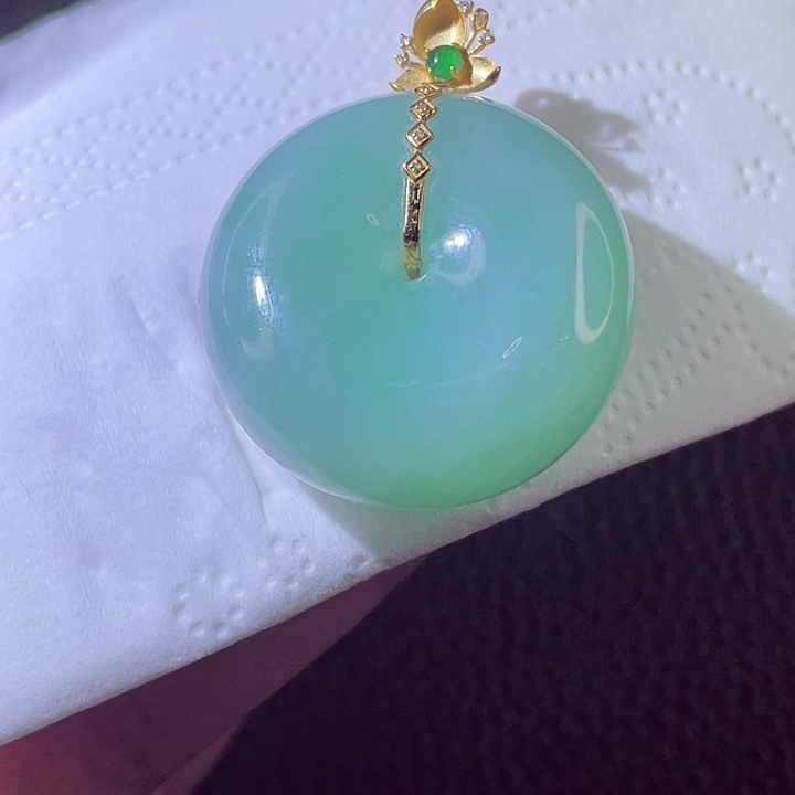 颈饰18K金镶嵌翡翠翡翠