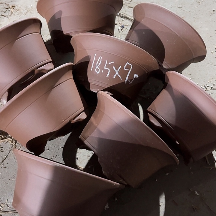 紫砂花盆   100-8。 18.5-9.5