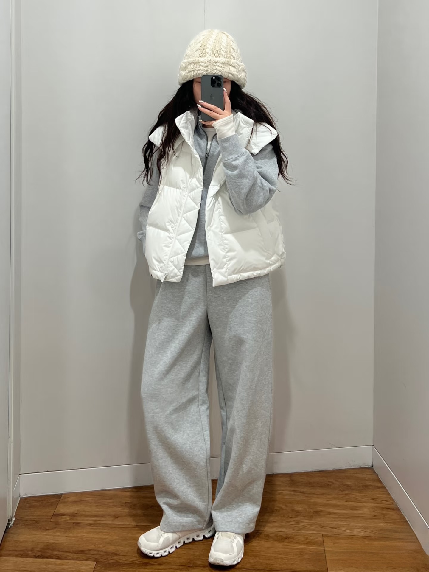 LU+原汁原味PUFF马甲可拆卸帽羽绒服