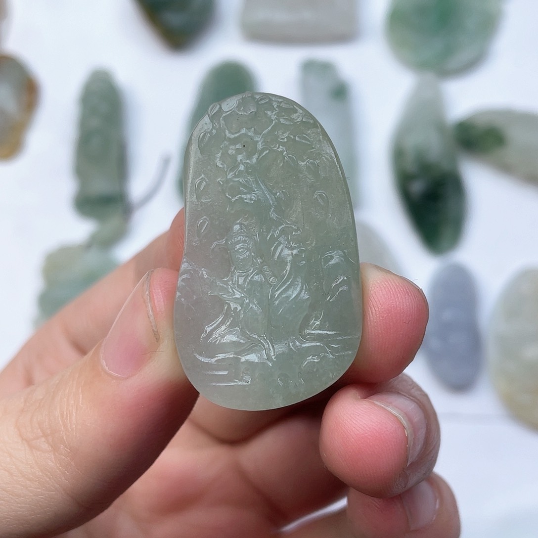 定制翡翠未镶嵌观音