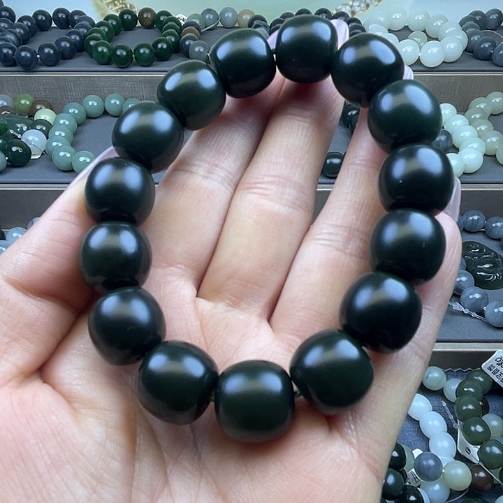 H***L和田玉未镶嵌手链