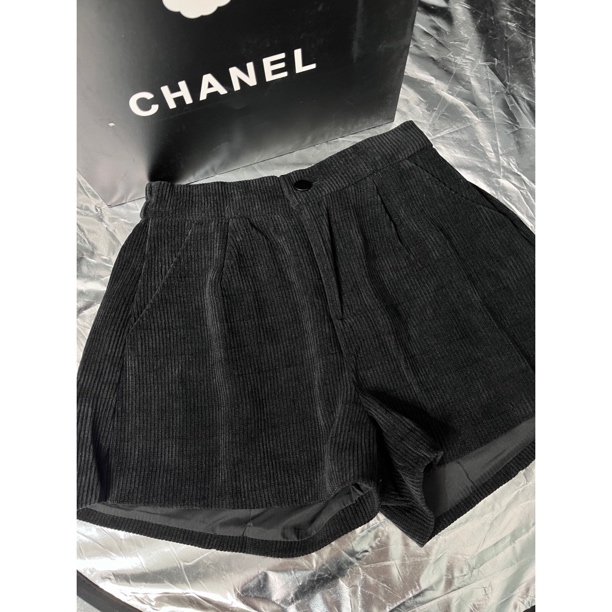 【虎妹推荐】小个子黑色百搭休闲灯芯短裤