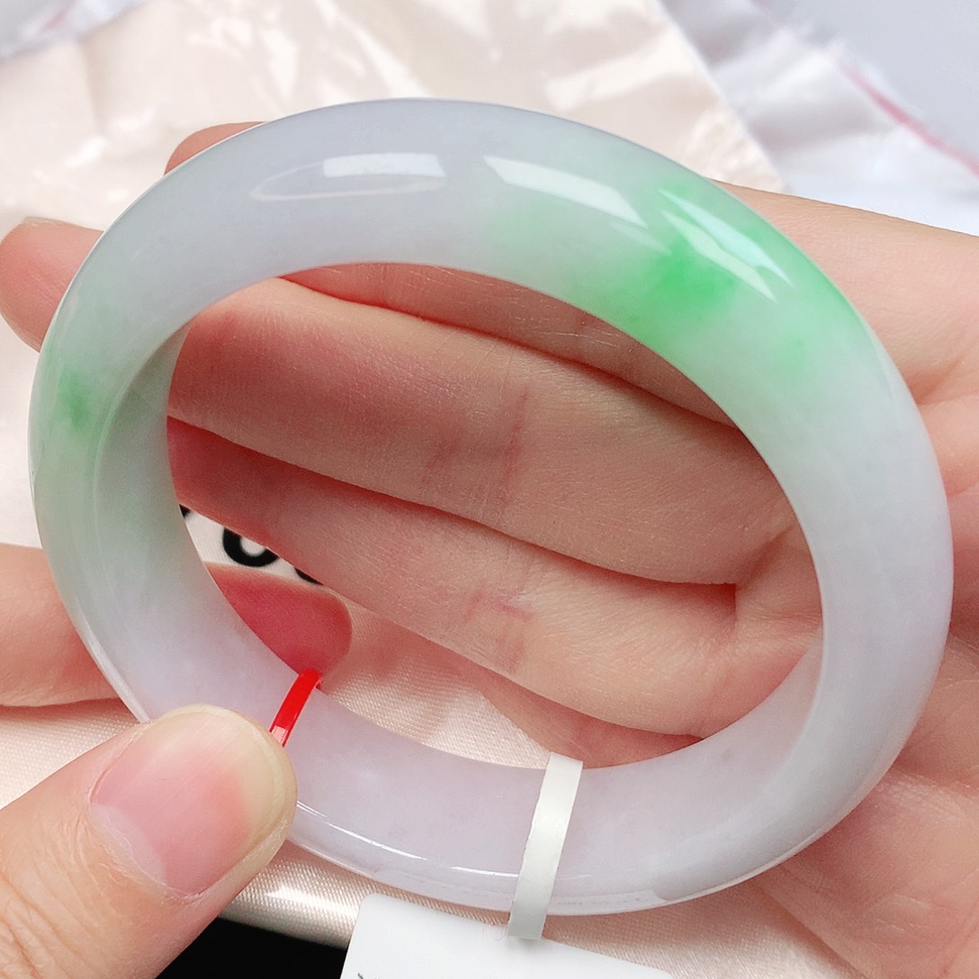 翡翠手镯未镶嵌抖音769