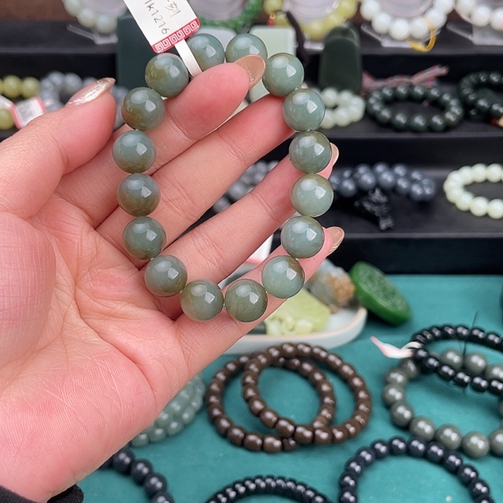 和田玉未镶嵌手链新疆且末聚宝盆