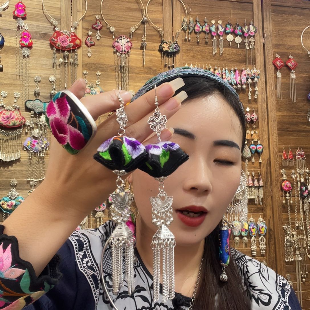 织绣纯手工制作苗绣耳环