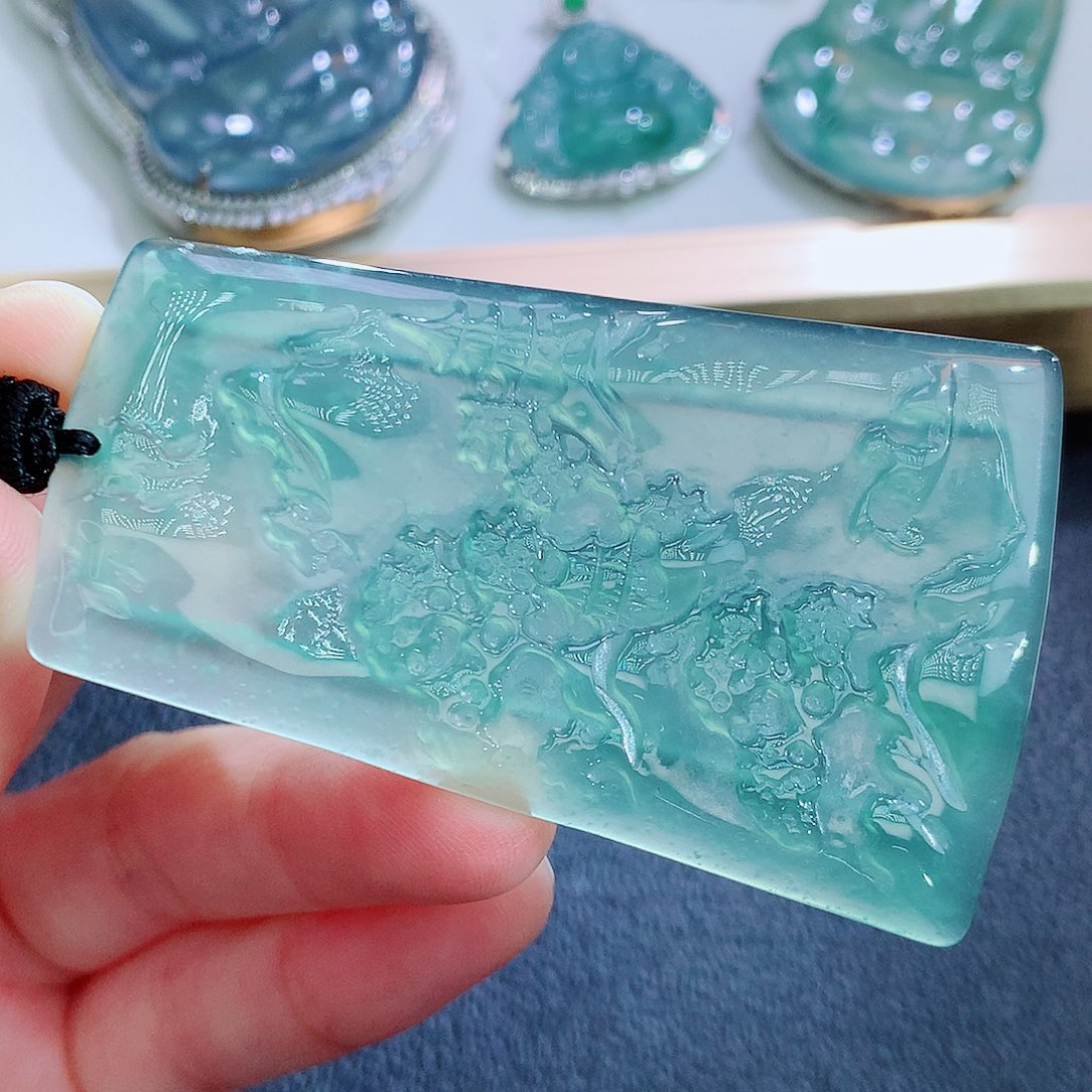 翡翠未镶嵌颈饰翡翠