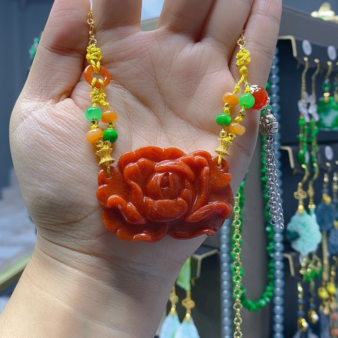 颈饰未镶嵌翡翠翡翠