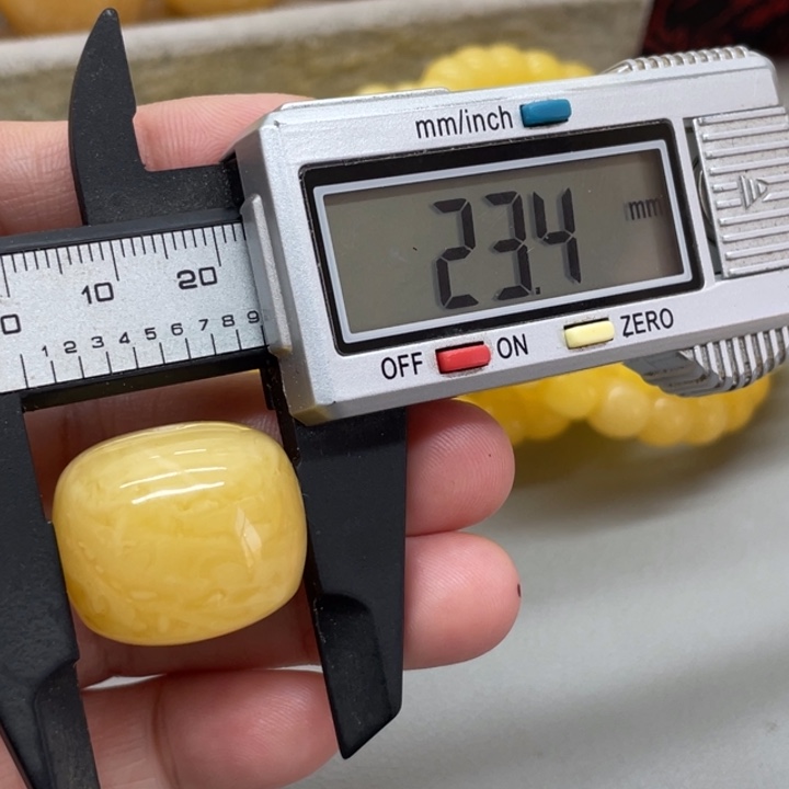 琥珀未镶嵌裸石蜜蜡