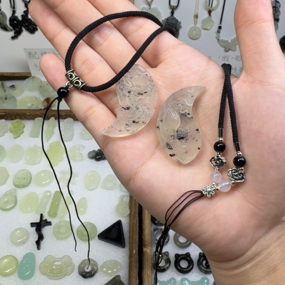 木****蛇纹石玉未镶嵌吊坠