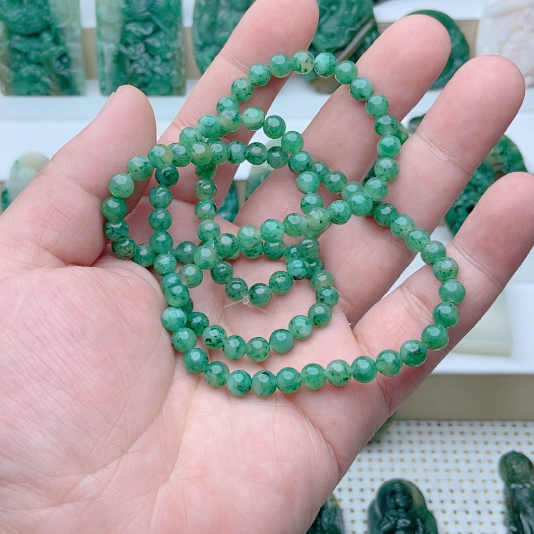 独山玉手串未镶嵌