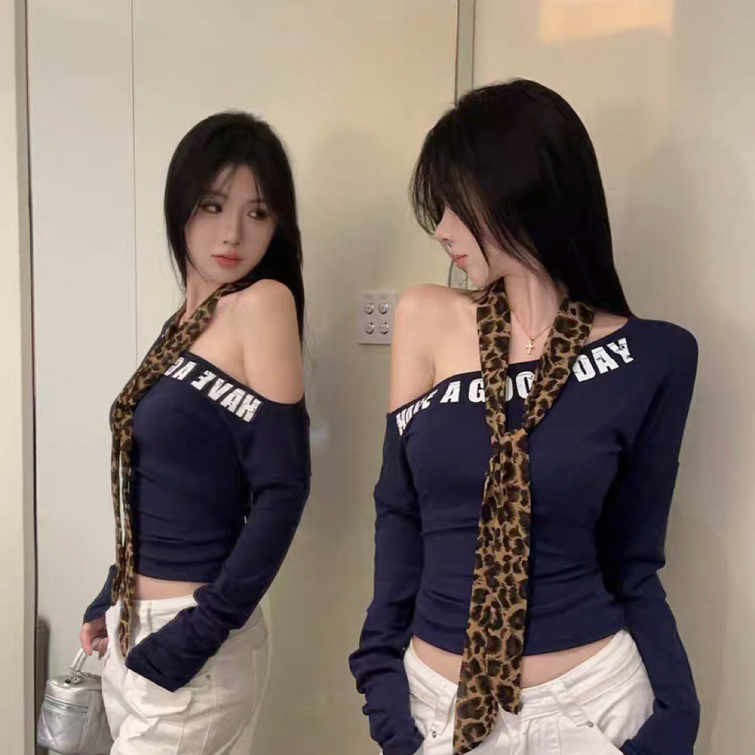 豹纹斜领内搭T恤显瘦长袖修身型挂脖套装字母抗皱
