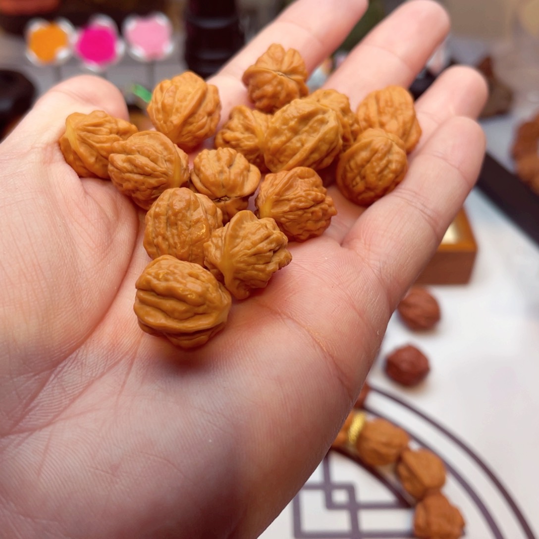 文玩核桃手串蛤蟆头