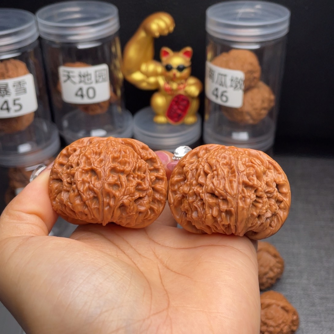 文玩核桃把件越**好毕业水龙