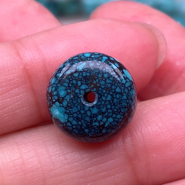 绿松石颈饰未镶嵌