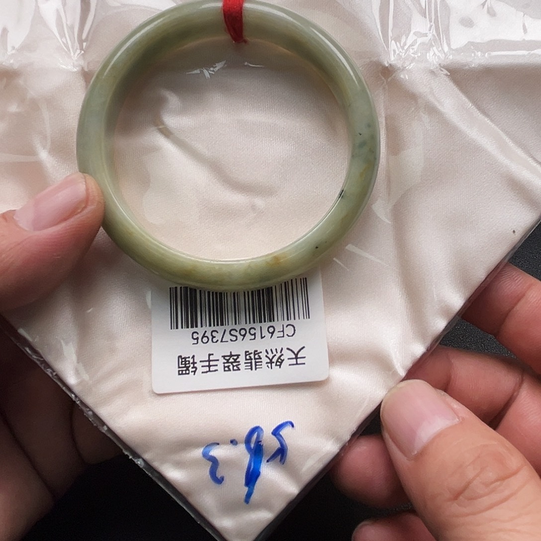 翡翠未镶嵌手镯手镯