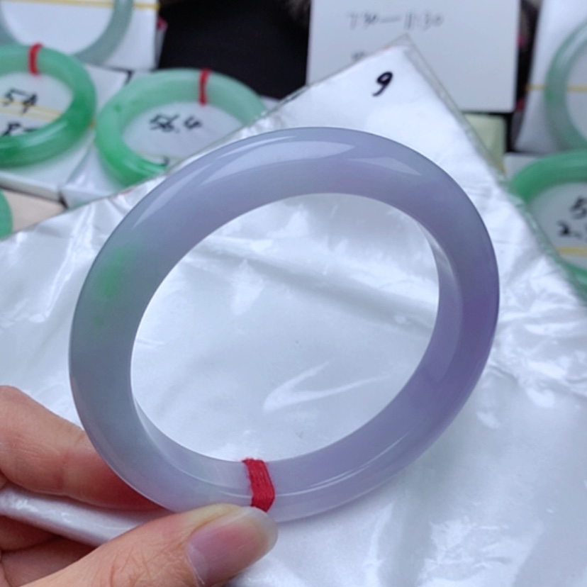 【闪购商品】翡翠手镯未镶嵌             正圈63 春彩