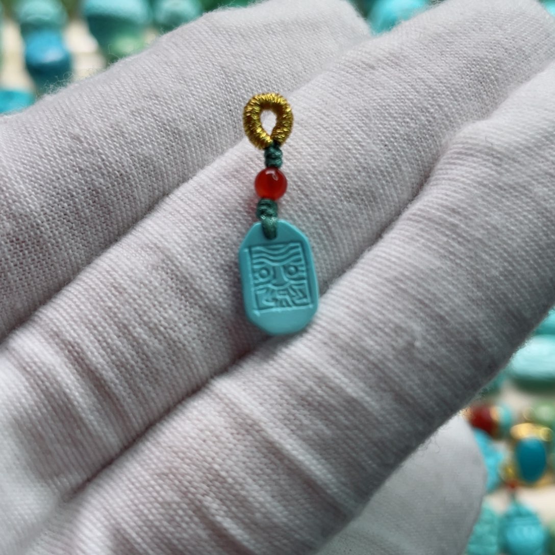 南红玛瑙颈饰未镶嵌