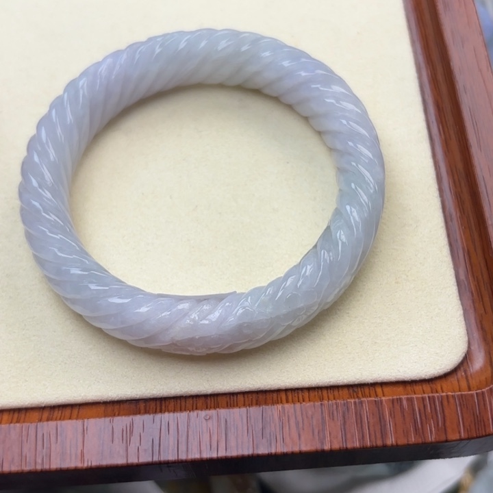 翡翠未镶嵌手镯56.5圈麻花232