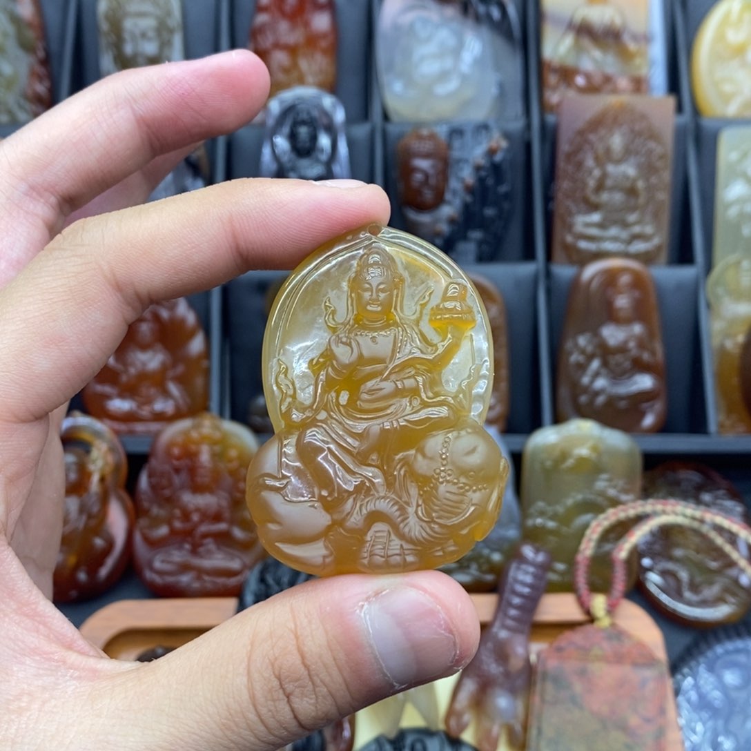 玛瑙/玉髓吊坠(赠链)未镶嵌祥**饰吊坠