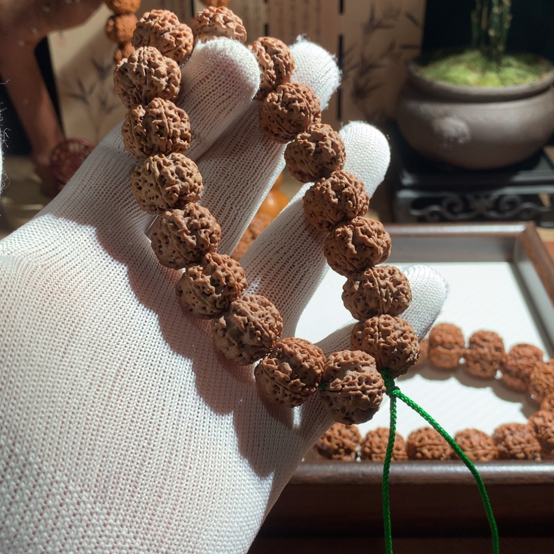 ゛***ヾ金刚菩提吊坠玉龙梅花18