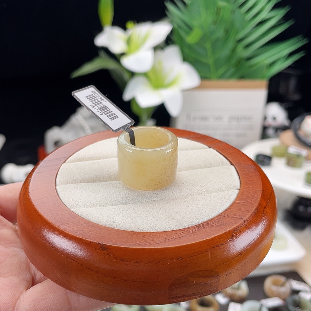 和田玉未镶嵌戒指E52糖花扳指16.3