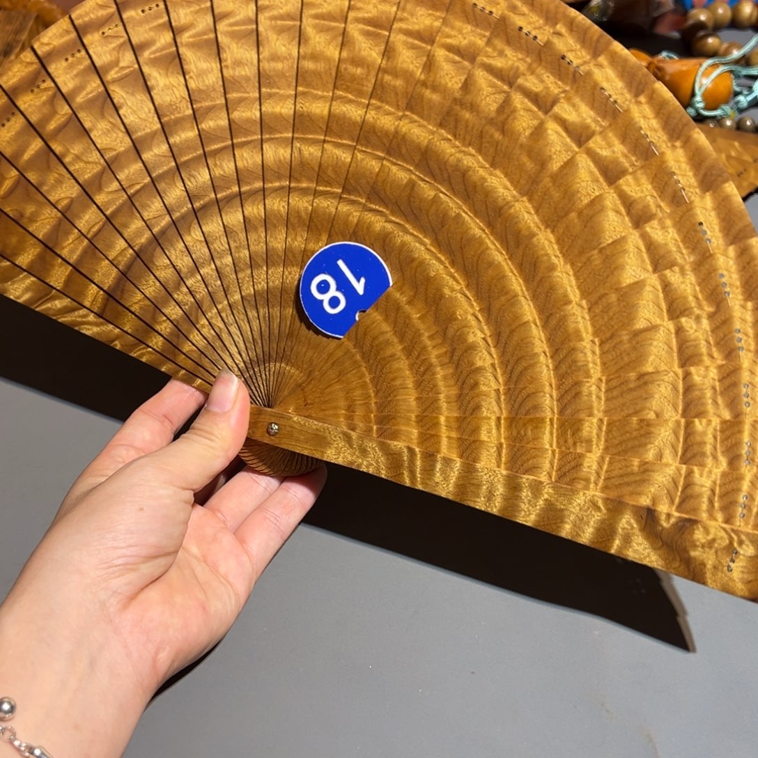 枭***燃金丝楠金丝楠木金丝楠木20