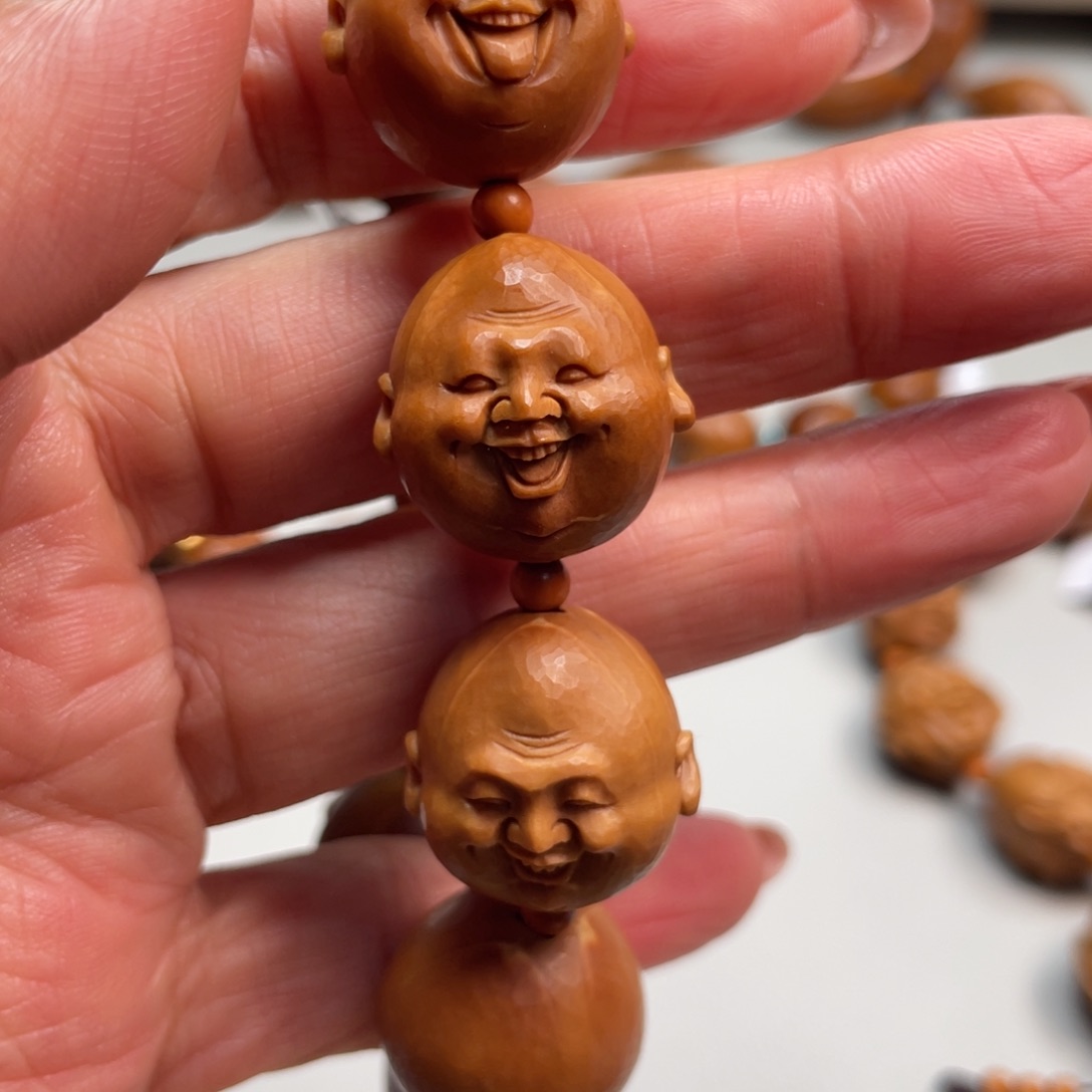 橄榄核手串大师兄铁核笑佛