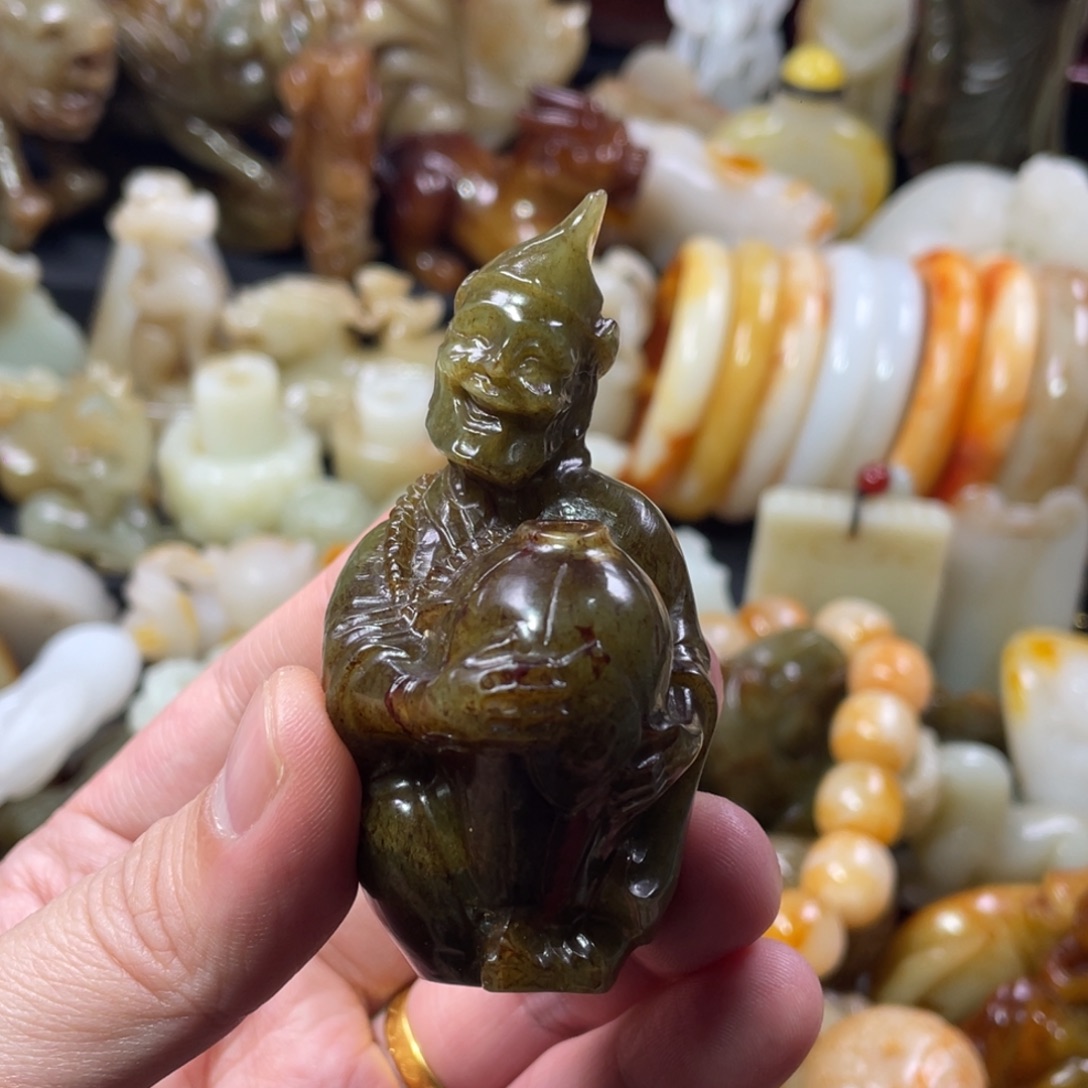 蒲***英和田玉未镶嵌把件