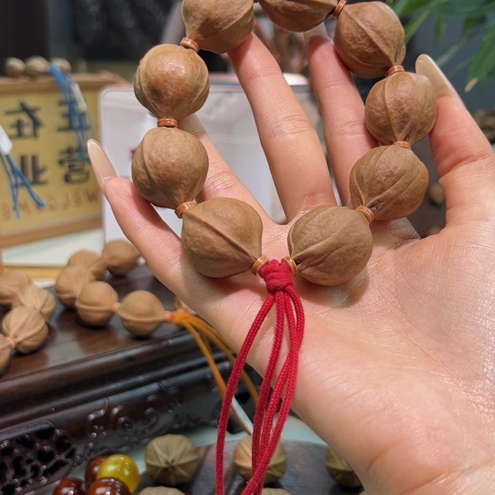 爱***旭大叶紫檀（黑酸枝木类）