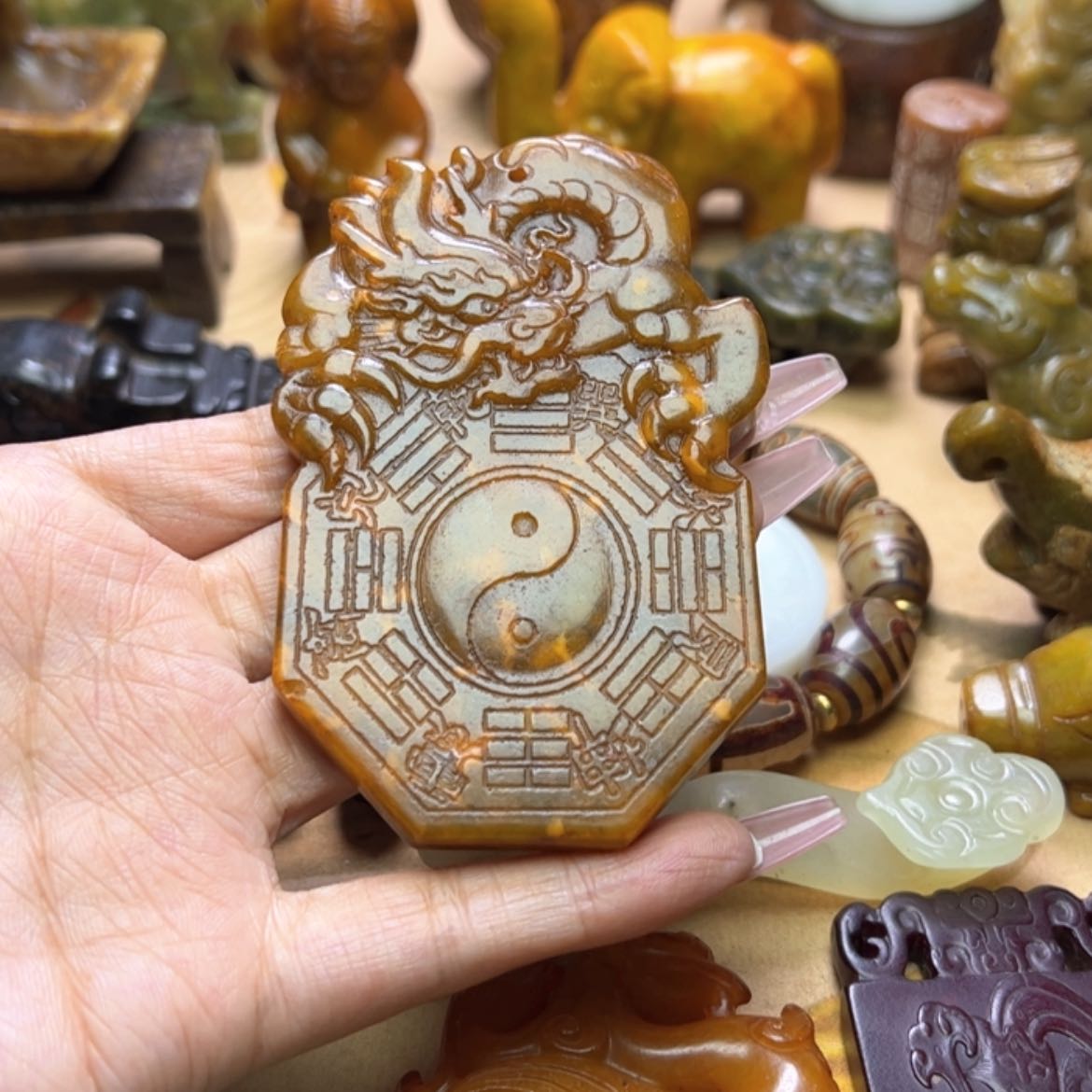 【闪购商品】蛇纹石玉颈饰未镶嵌