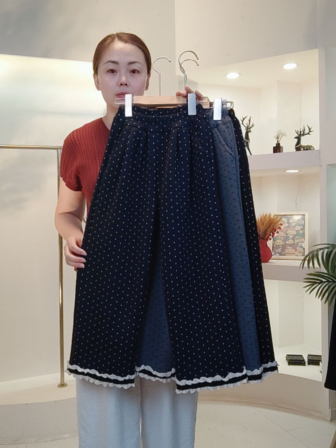 冬款女童加绒外穿时尚休闲白花边波点直筒裤
