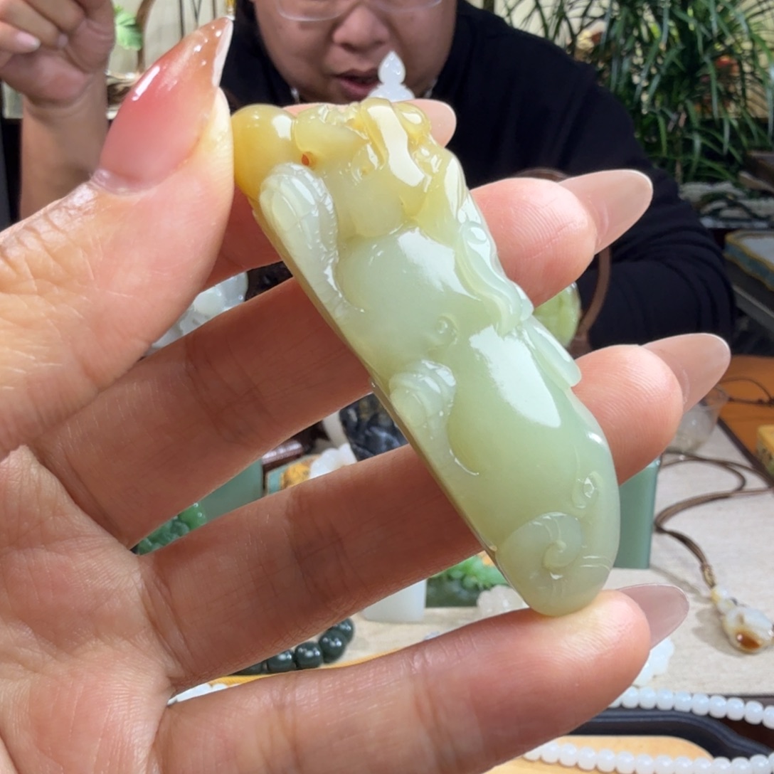 和田玉挂件未镶嵌背**涯