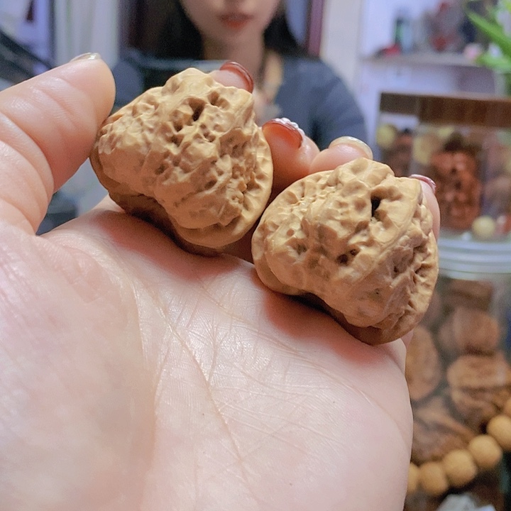 【闪购商品】文玩核桃把件36.5蛤蟆头黄
